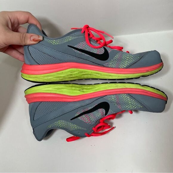 Nike Dual Fusion Athletic Running Shoes - Picture 3 of 9